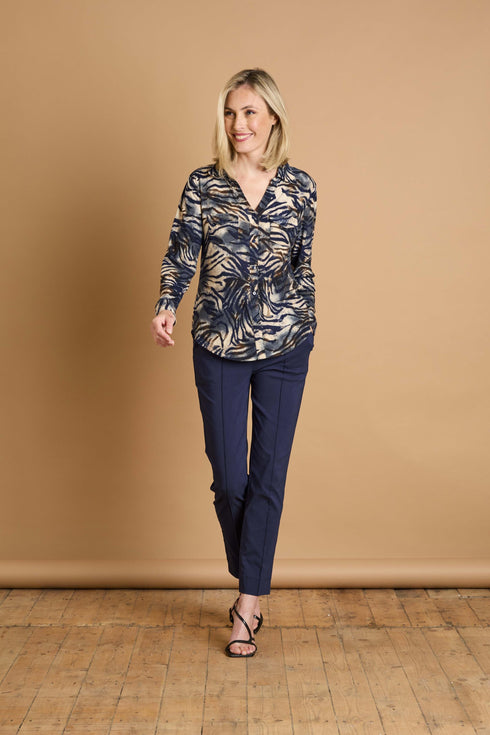 Emreco Long Sleeve Navy Tiger Print Collar Blouse – 021008EW