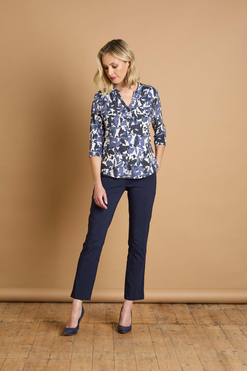 Emreco 3/4 Sleeve Grey Leaf Print Mandarin Blouse – 026102EW