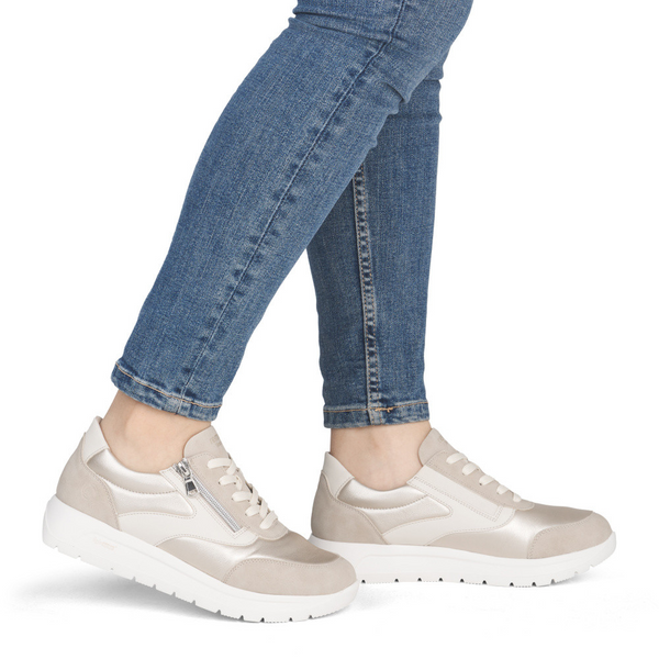 Remonte Women’s Extra Wide Fit Stretch Trainers – Pale Gold & Beige Zip Sneakers – D2V02