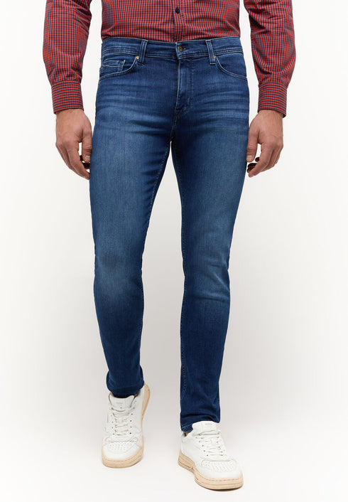 Mustang Men's Vegas Medium Rise Slim Leg Jeans 1014857