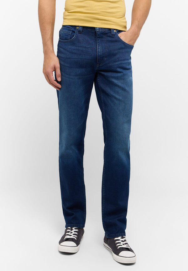 Mustang Men's Washington Medium Rise Straight Leg Jeans 1015520