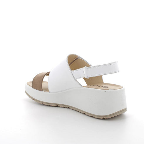 Igi and Co. Sandal with wedge in leather for ladies marmot-white 7666500