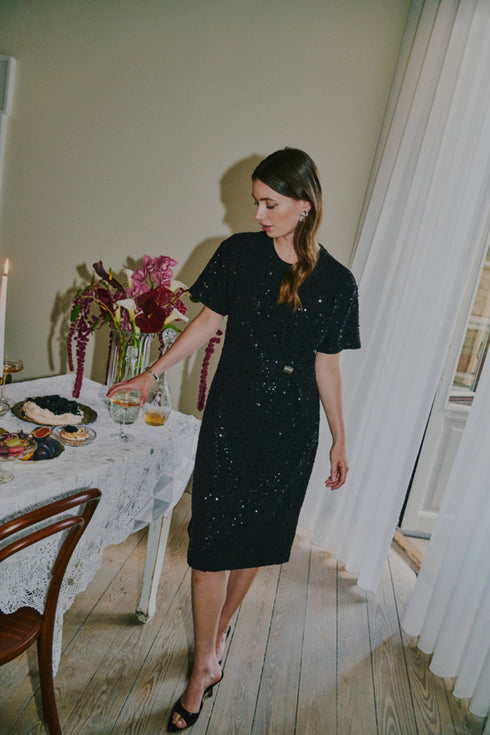 Fransa Zolana Short Sleeve Sequin Front Ruched Dress 20618467 MET - Meteorite Black