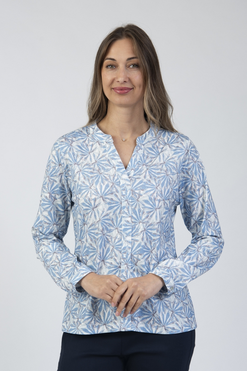 Jessica Graaf Abstract Leaf Print Notch Neck Blouse Light Blue 31343-021