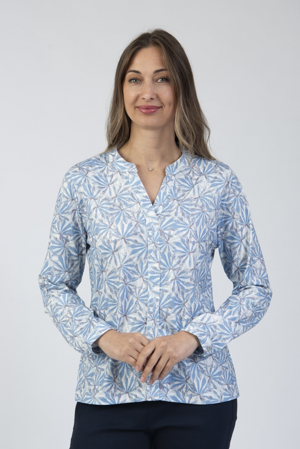 Jessica Graaf Abstract Leaf Print Notch Neck Blouse Light Blue 31343-021