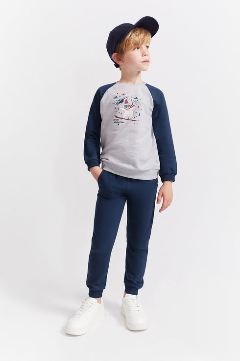 Street Monkey Boys' 2-Piece Outfit - Navy & Grey Snow Adventure Bear 354021