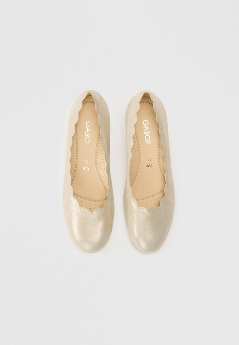 Gabor Women’s Beige Leather Scalloped Edge Court Shoes – Block Heel Pumps – 82.221.14