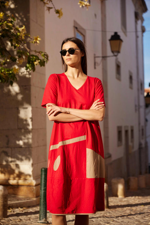 Peruzzi Oval Cut Out Detail Dress Red & Taupe S26146
