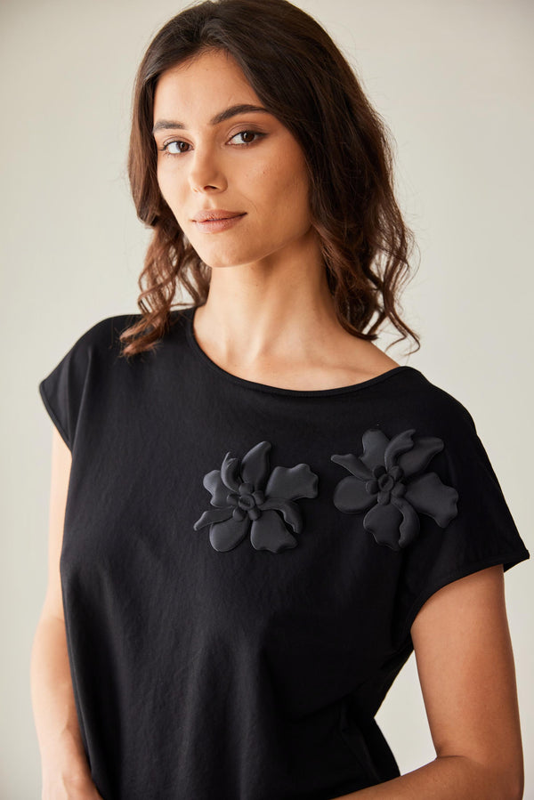Peruzzi 3D Flower Detail Top – Black – S26180