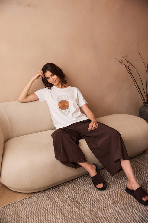 Peruzzi Circle Line Graphic T-Shirt – White & Ginger – S26232