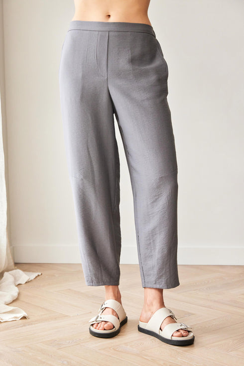 Peruzzi Barrel Leg Tapered Trouser – S26406