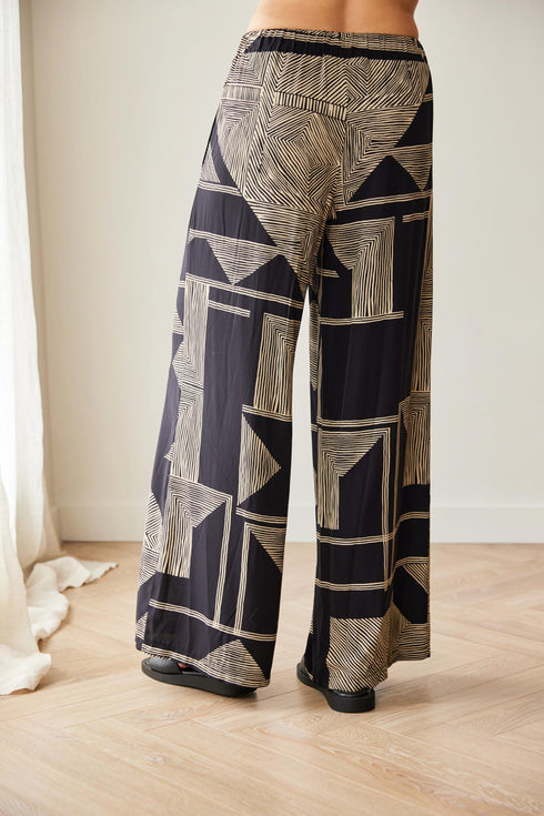 Peruzzi Black & Gold Geometric Print Wide Leg Trousers S26519