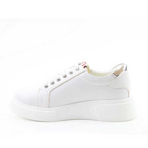 Heavenly Feet Womens White Shelby Litesoles Platform Trainer with Silver Detail