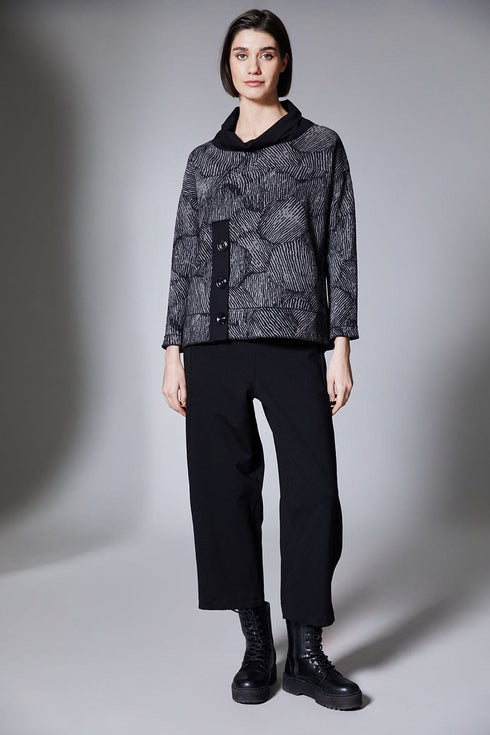 Peruzzi Animal Print Knit Jacquard Button Top W25503