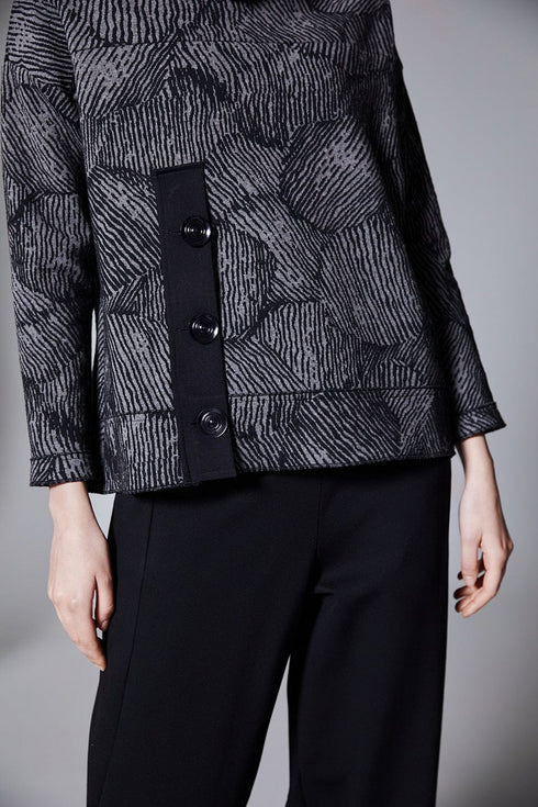 Peruzzi Animal Print Knit Jacquard Button Top W25503