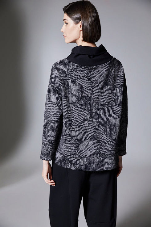 Peruzzi Animal Print Knit Jacquard Button Top W25503