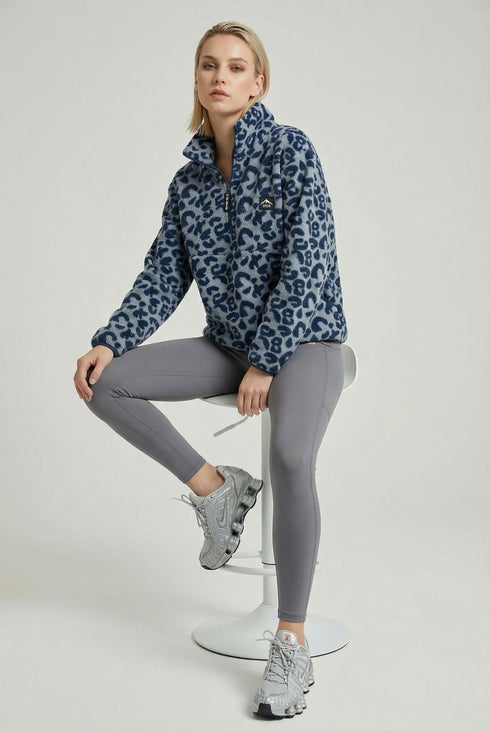 USCO Leopard Trek Fleece in Navy/Blue - Women’s Cosy 1/4 Zip US45508 T372