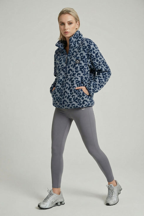 USCO Leopard Trek Fleece in Navy/Blue - Women’s Cosy 1/4 Zip US45508 T372