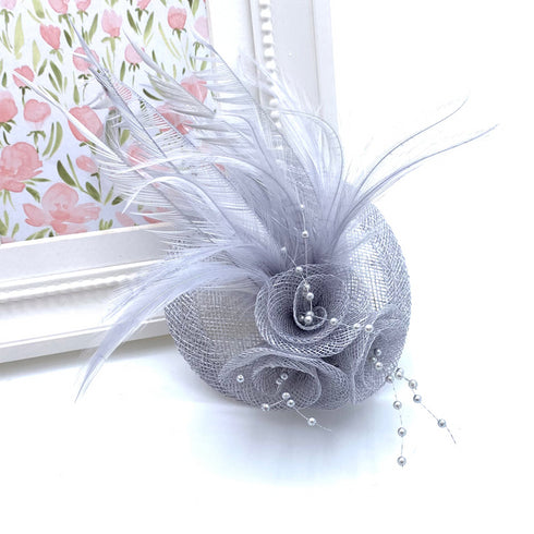 Womens Fascinator / Head Piece DO1